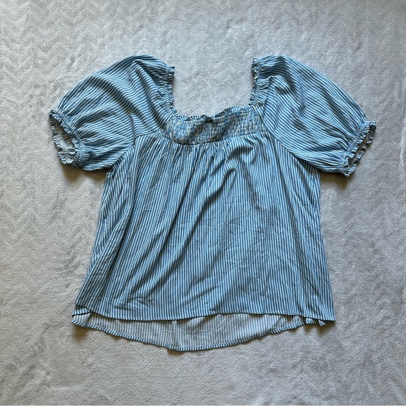 Torrid Gauze Smocked Yoke Top Stripe Blue and White Size 2X - Picture 3 of 6